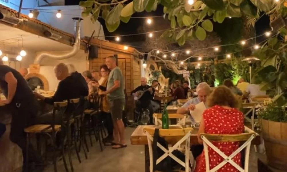 Ισραήλ: Έλληνας πηγαίνει για φαγητό σε εστιατόριο και δεν μπορεί να το πιστέψει